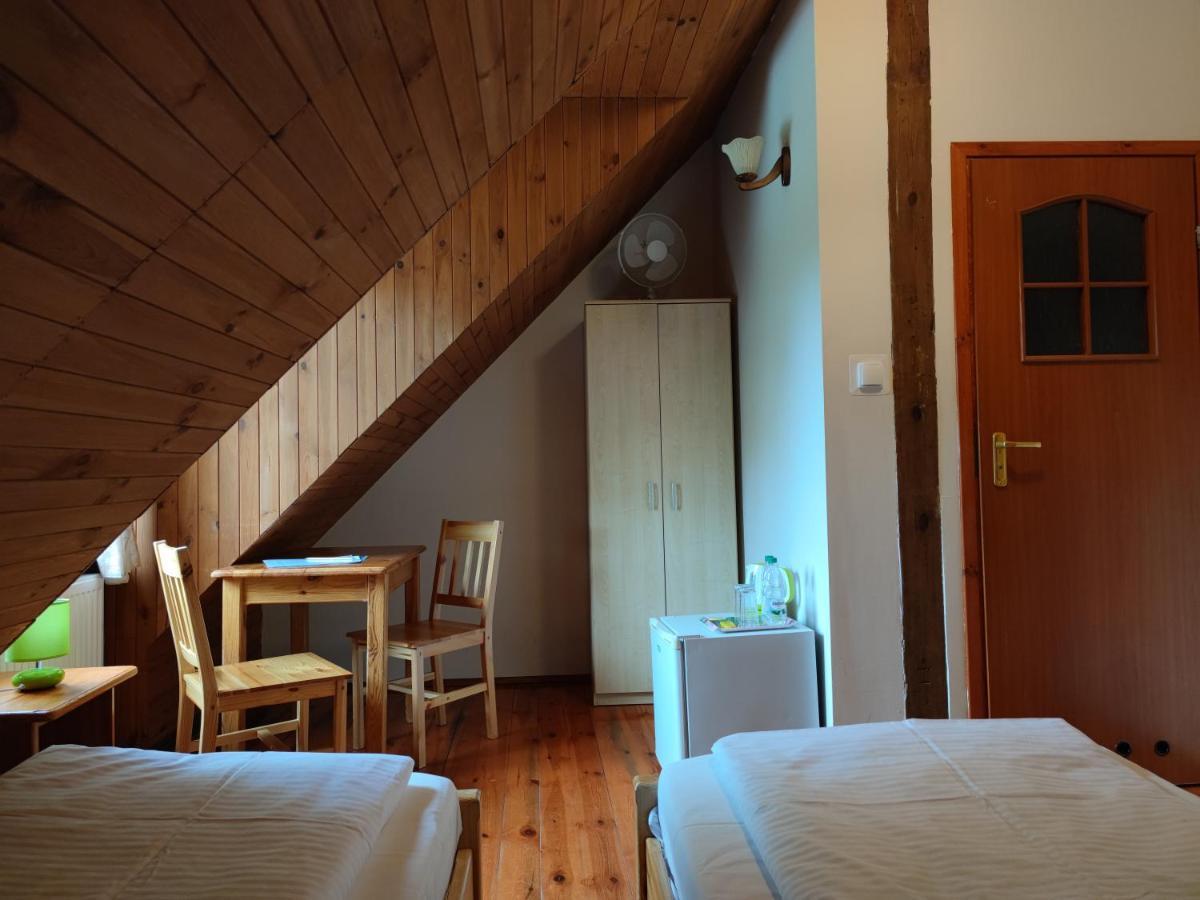 Folwark Luknajno Nad Jeziorem Sniardwy Gospoda Dziedzictwo Kulinarne Warmia-Mazury Mikołajki Buitenkant foto