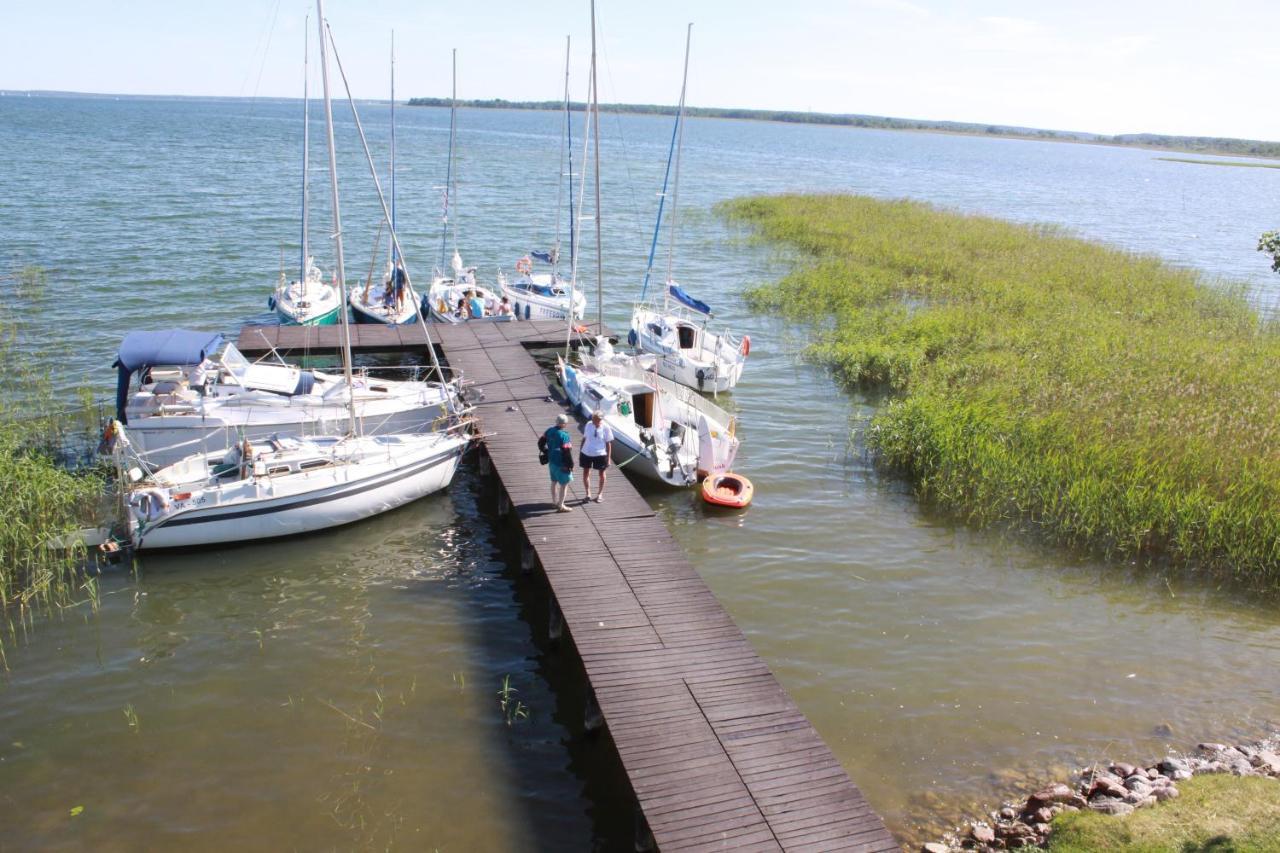 Folwark Luknajno Nad Jeziorem Sniardwy Gospoda Dziedzictwo Kulinarne Warmia-Mazury Mikołajki Buitenkant foto