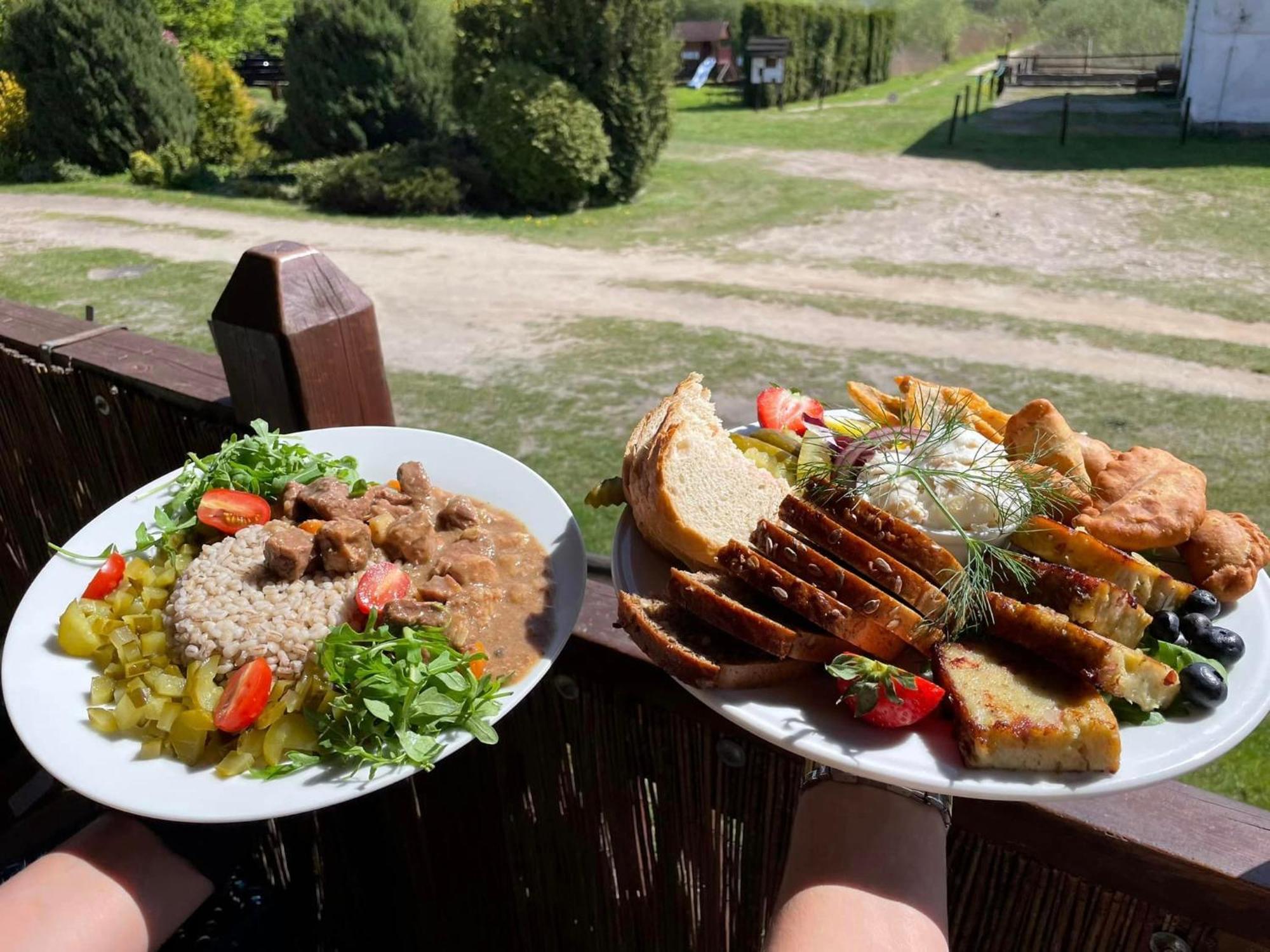 Folwark Luknajno Nad Jeziorem Sniardwy Gospoda Dziedzictwo Kulinarne Warmia-Mazury Mikołajki Buitenkant foto