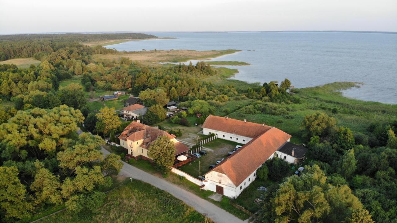 Folwark Luknajno Nad Jeziorem Sniardwy Gospoda Dziedzictwo Kulinarne Warmia-Mazury Mikołajki Buitenkant foto
